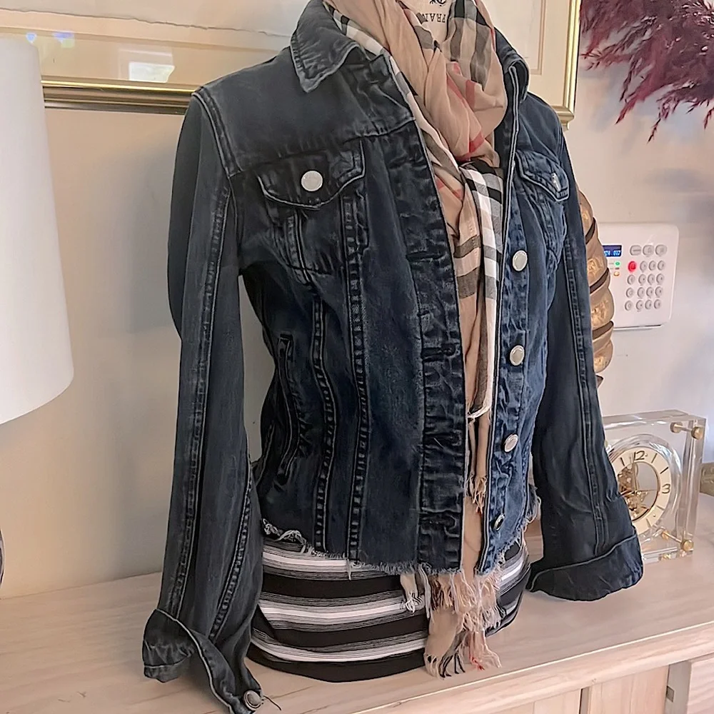 Trendy BlankNYC jean jackets in deep dark blue denim